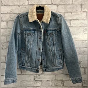 Levi’s Womens Jean and Sherpa Trucker Jacket Womens XS